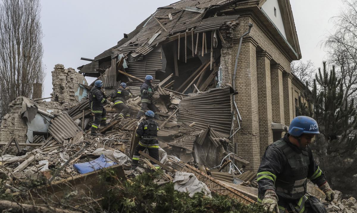Ataque ruso cobra la vida de un bebe recien nacido tras impactar una sala de maternidad en Ucrania : Noticias de