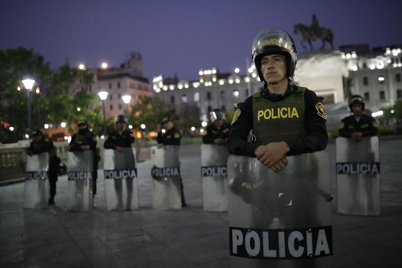 Protestas contra el gobierno en Peru dejan 17 manifestantes muertos : Noticias de