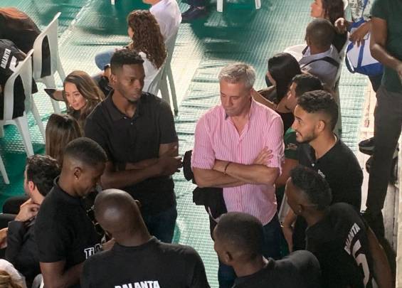 El cuerpo de Andres Balanta es velado en camara ardiente en la sede Alex Gorayeb del Deportivo Cali : Noticias de Colombia