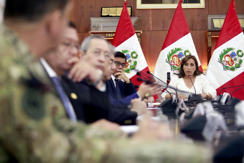 Dina Boluarte defiende la legitimidad de su gobierno mientras militares toman control en Peru : Noticias de