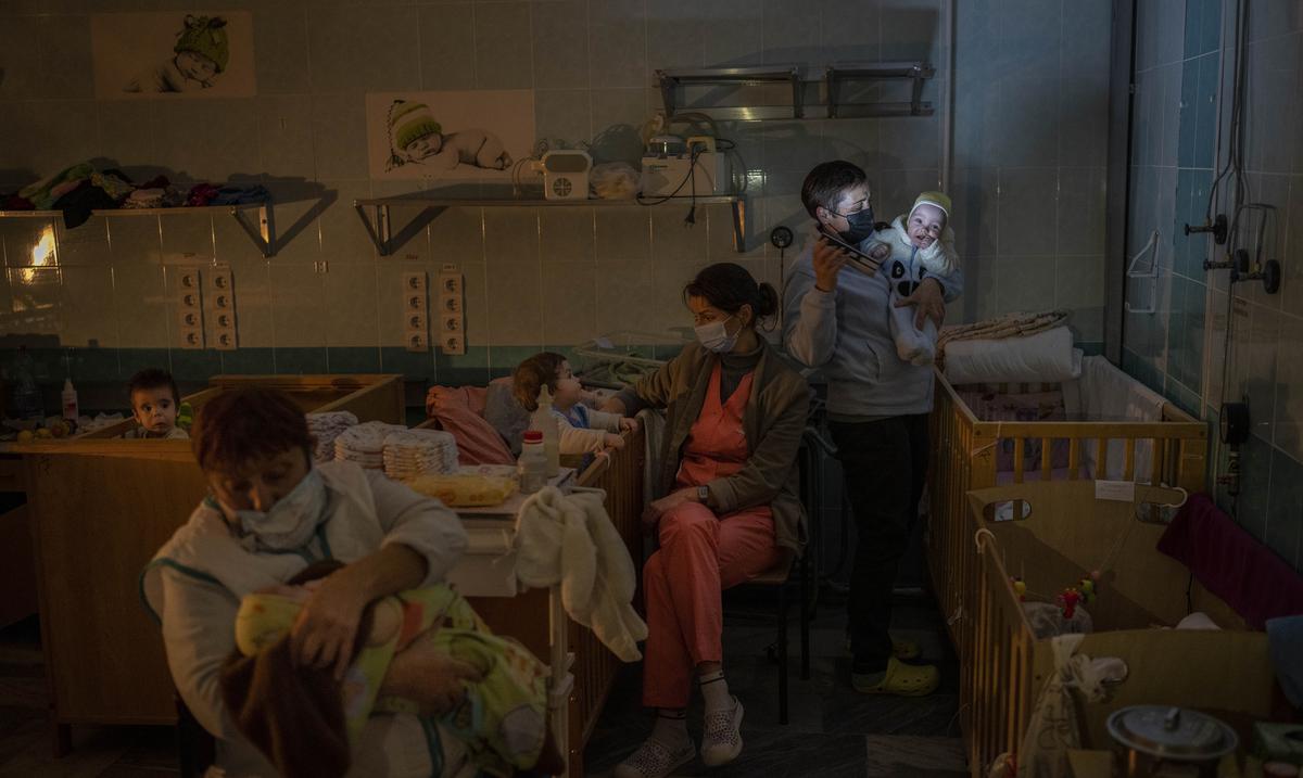 Un hospital ucraniano oculto a niños huerfanos para salvarlos de los soldados rusos : Noticias de