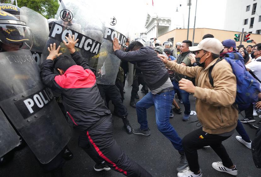 Nueva presidenta de Peru, Dina Boluarte, quiere gobernar hasta 2026 : Noticias de