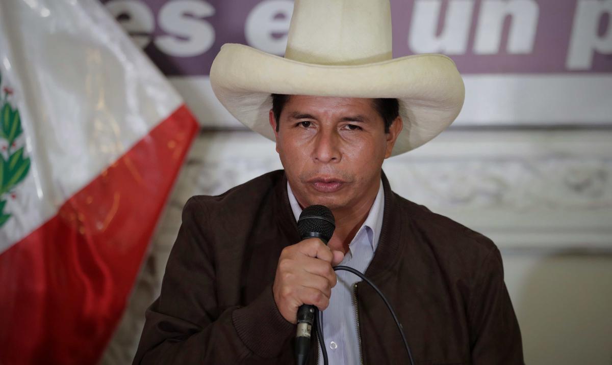 Peru: el presidente Pedro Castillo disuelve el Congreso e instaura un “gobierno de excepcion” : Noticias de