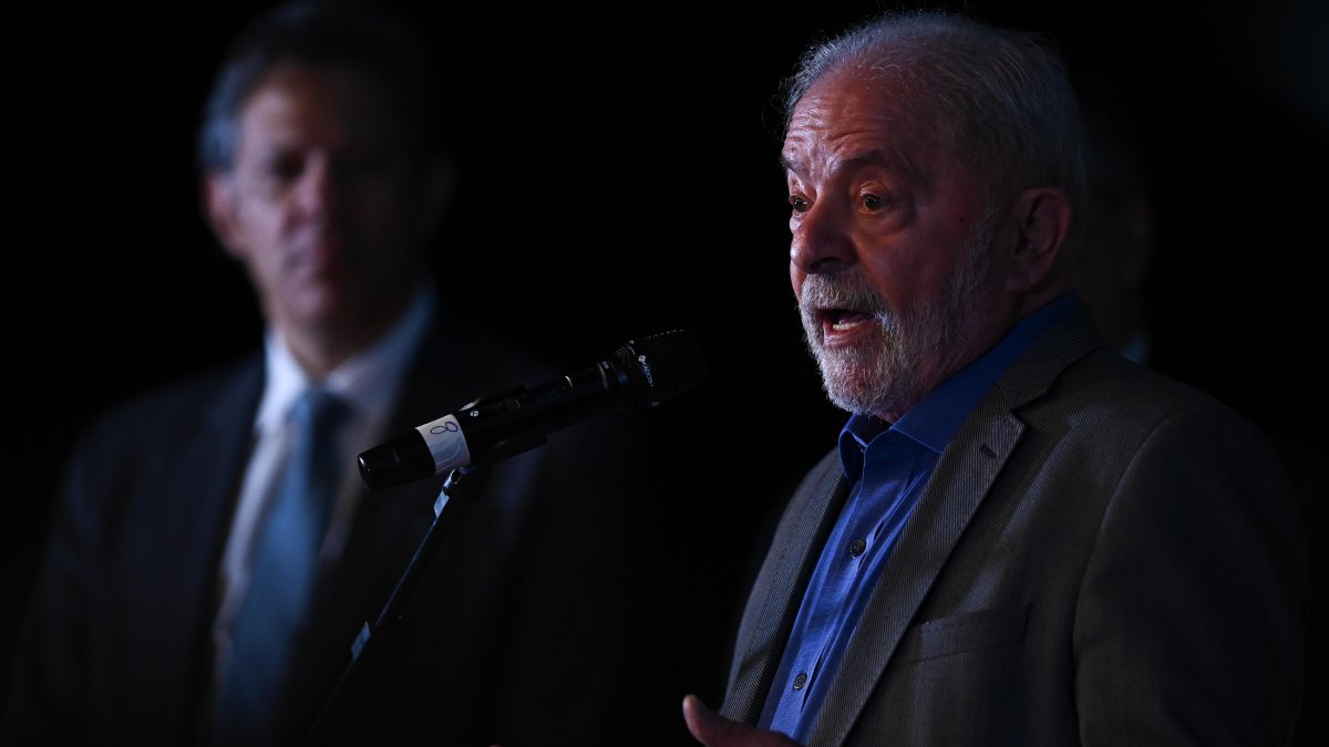 Lula anuncia los primeros cinco ministros que lo apoyaran en su gobierno : Noticias de
